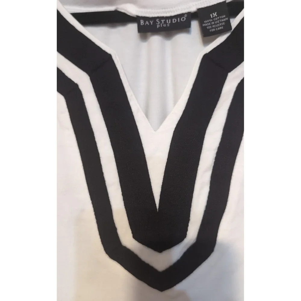 Bay Studio Plus‎ White Black Striped V-Neck, 3/4 Sleeve Top, Women's 1X Tunic